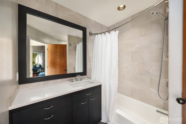 7703 W Mercer Way, Mercer Island, WA 98040