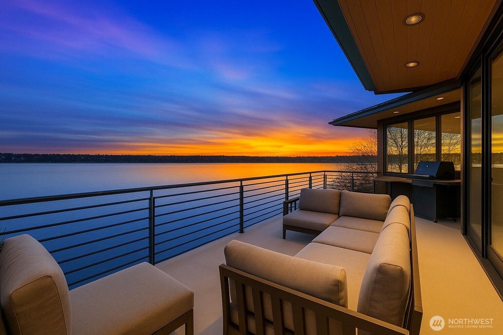 7703 W Mercer Way, Mercer Island, WA 98040