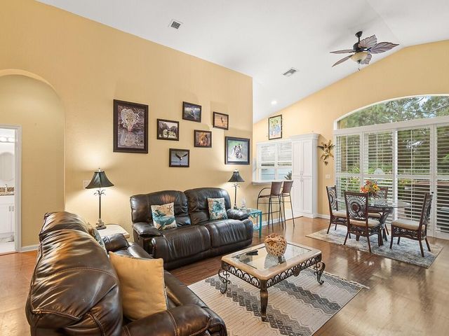 6159 Arlington Way, Fort Pierce, FL 34951