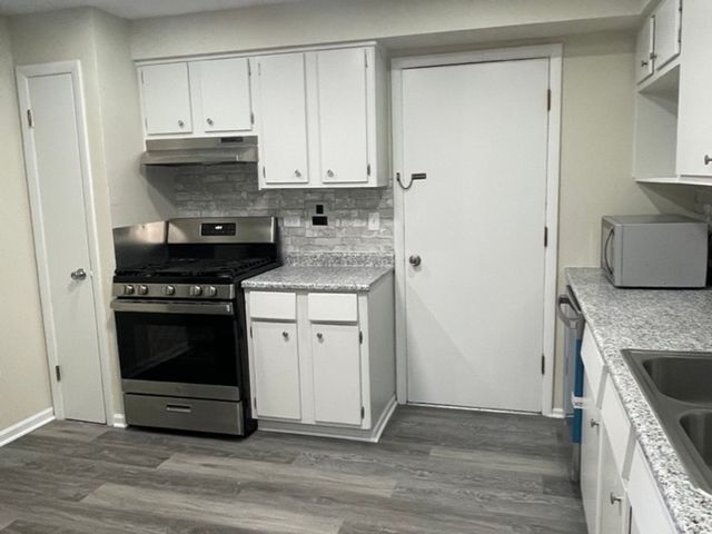 212 Collen Drive 209, Lombard, IL 60148