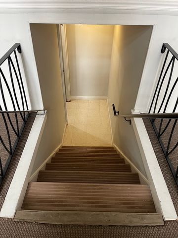 212 Collen Drive 209, Lombard, IL 60148