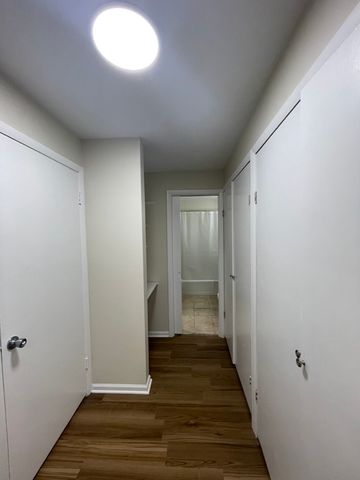 212 Collen Drive 209, Lombard, IL 60148