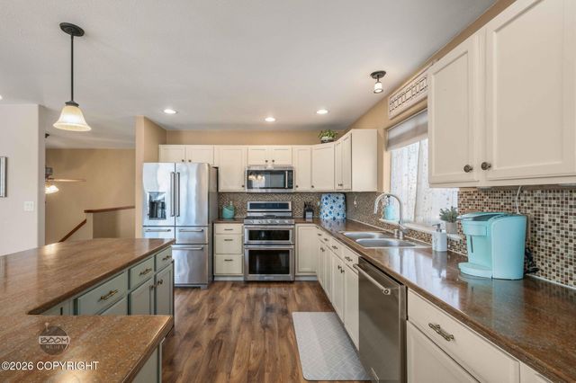 1850 Vashon Circle, Anchorage, AK 99515