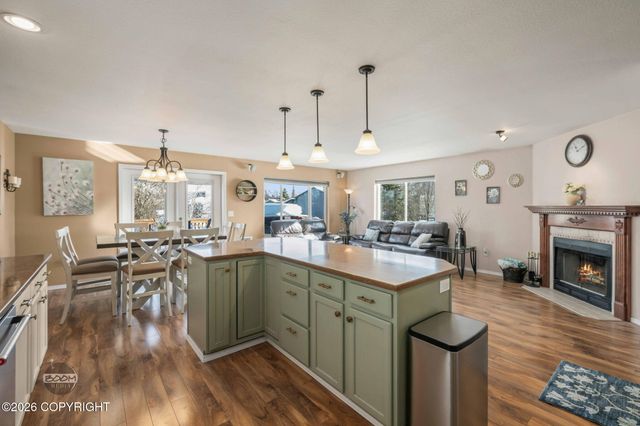 1850 Vashon Circle, Anchorage, AK 99515