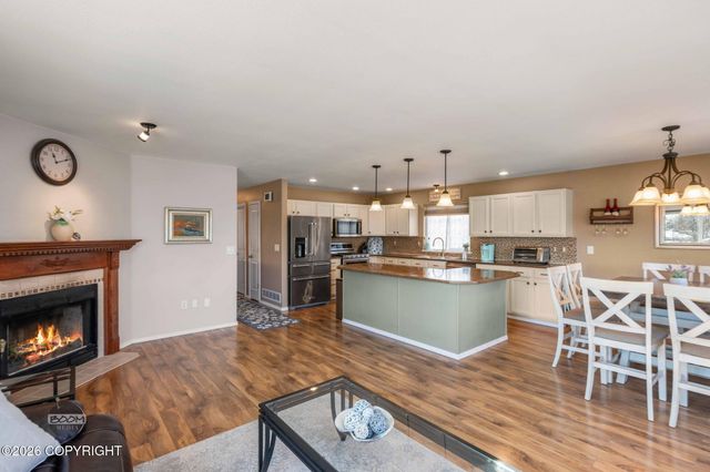 1850 Vashon Circle, Anchorage, AK 99515