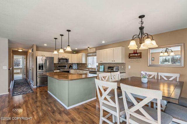 1850 Vashon Circle, Anchorage, AK 99515