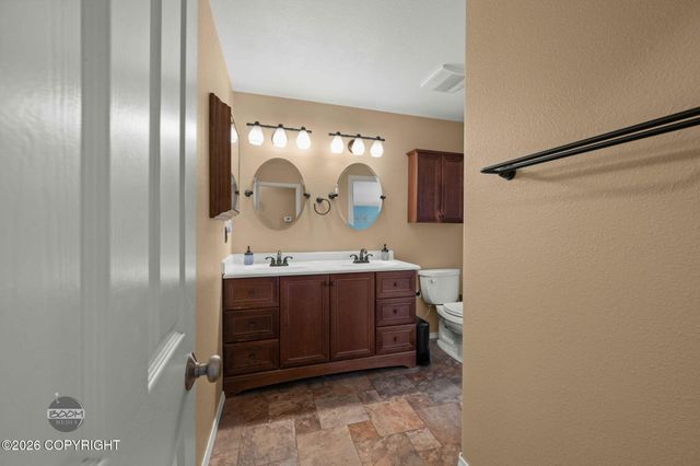 1850 Vashon Circle, Anchorage, AK 99515