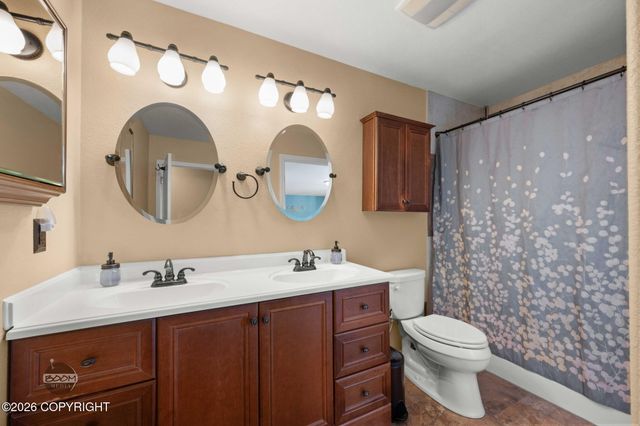 1850 Vashon Circle, Anchorage, AK 99515