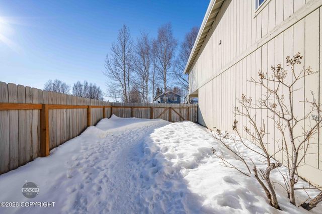 1850 Vashon Circle, Anchorage, AK 99515