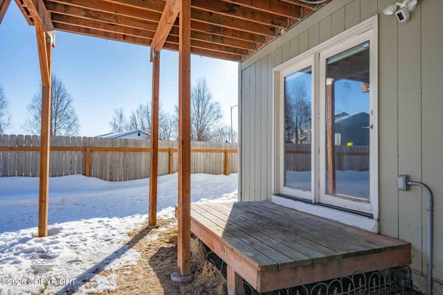 1850 Vashon Circle, Anchorage, AK 99515