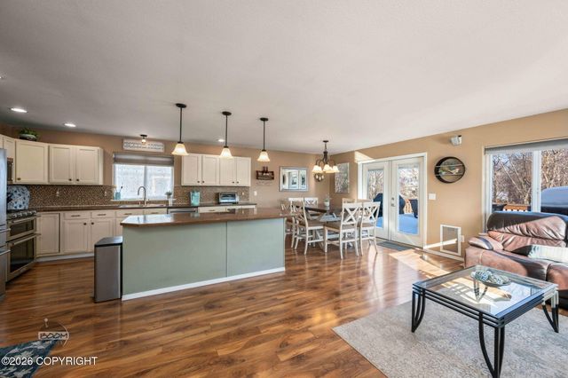 1850 Vashon Circle, Anchorage, AK 99515