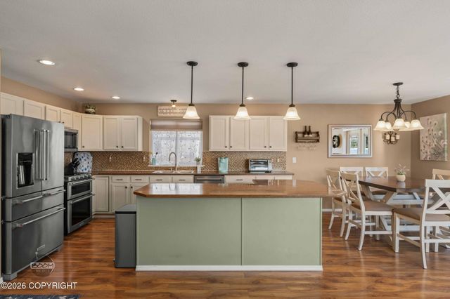 1850 Vashon Circle, Anchorage, AK 99515