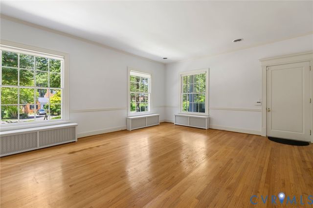 209 Ross Rd, Henrico, VA 23229