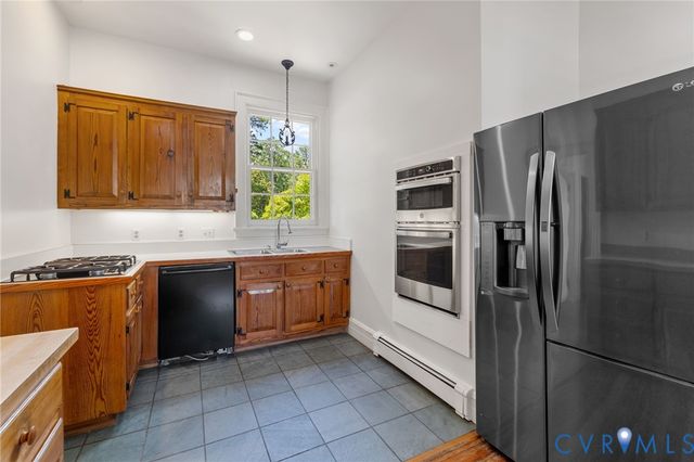 209 Ross Rd, Henrico, VA 23229