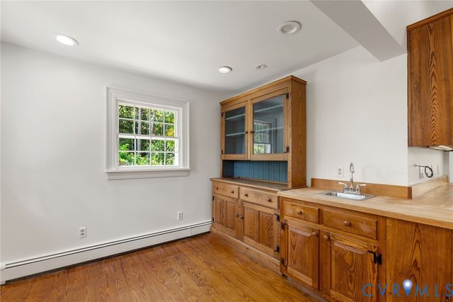209 Ross Rd, Henrico, VA 23229