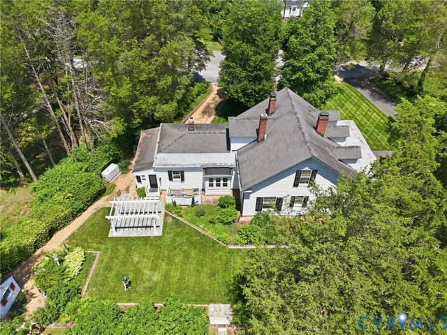 209 Ross Rd, Henrico, VA 23229
