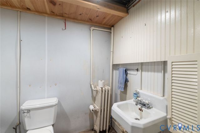 209 Ross Rd, Henrico, VA 23229