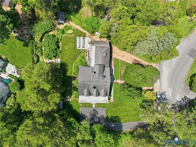 209 Ross Rd, Henrico, VA 23229
