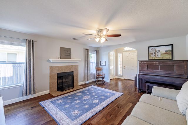 204 Precipice WAY, Georgetown, TX 78626