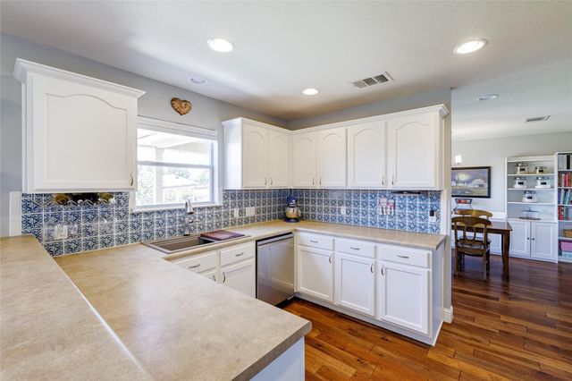 204 Precipice WAY, Georgetown, TX 78626