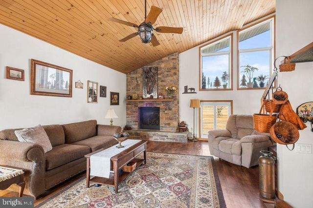 534 CHARMING FORGE RD, Robesonia, PA 19551