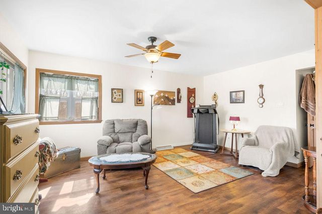 534 CHARMING FORGE RD, Robesonia, PA 19551