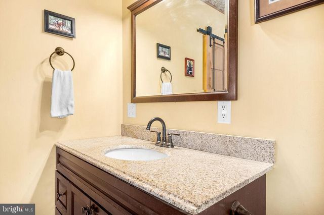 534 CHARMING FORGE RD, Robesonia, PA 19551