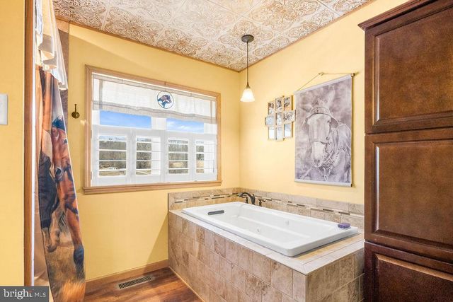 534 CHARMING FORGE RD, Robesonia, PA 19551