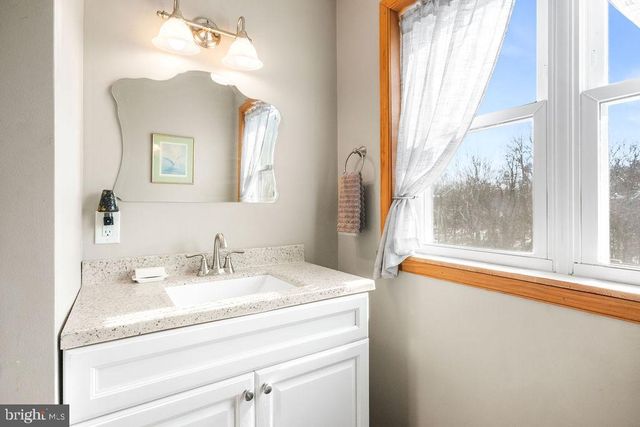 534 CHARMING FORGE RD, Robesonia, PA 19551