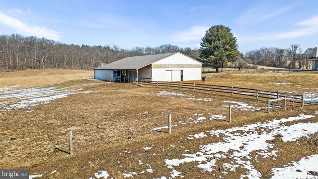 534 CHARMING FORGE RD, Robesonia, PA 19551