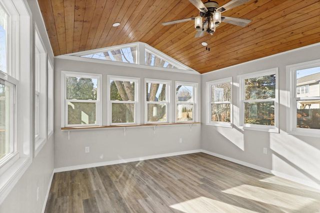 110 Saratoga Circle, Oregon, WI 53575