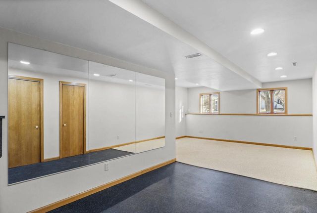 110 Saratoga Circle, Oregon, WI 53575