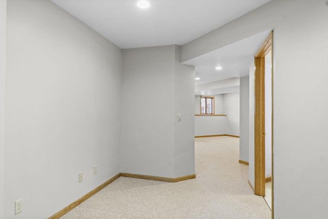 110 Saratoga Circle, Oregon, WI 53575