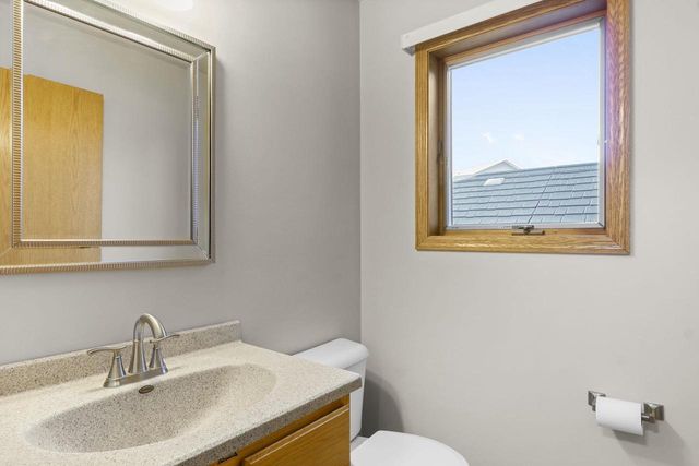 110 Saratoga Circle, Oregon, WI 53575