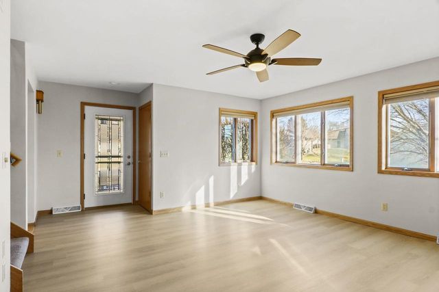 110 Saratoga Circle, Oregon, WI 53575