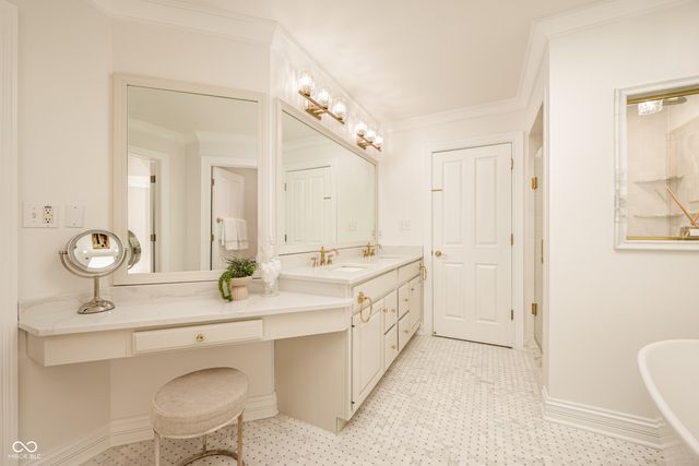 4483 Thicket Trace, Zionsville, IN 46077