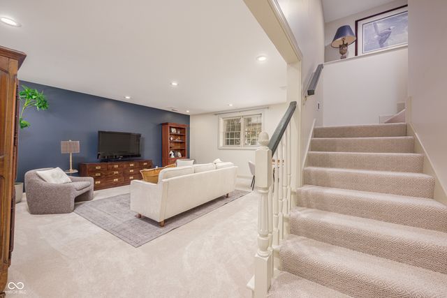 4483 Thicket Trace, Zionsville, IN 46077