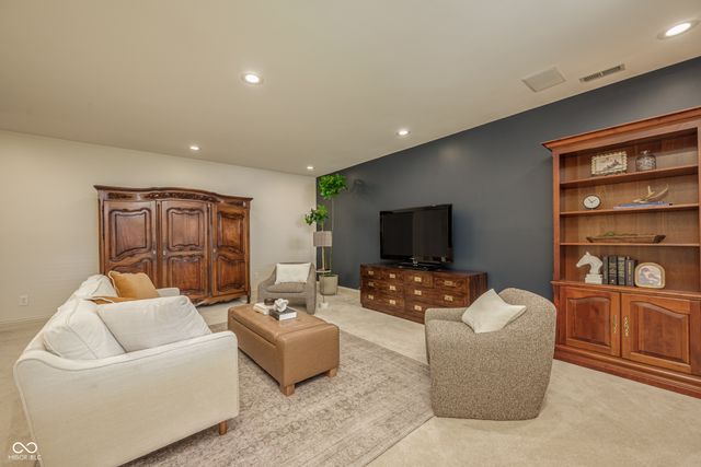 4483 Thicket Trace, Zionsville, IN 46077