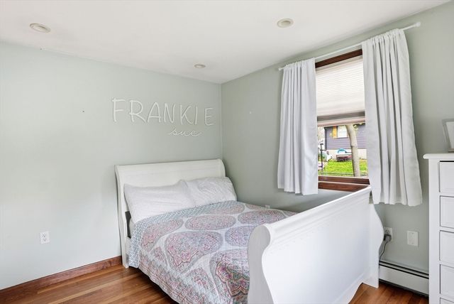 11 Roseen Ave, Weymouth, MA 02188