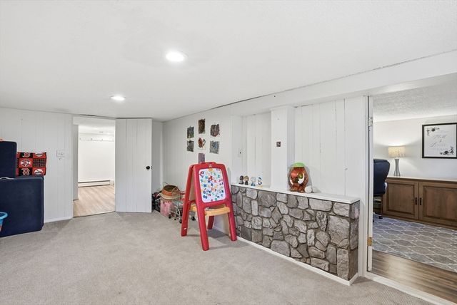 11 Roseen Ave, Weymouth, MA 02188