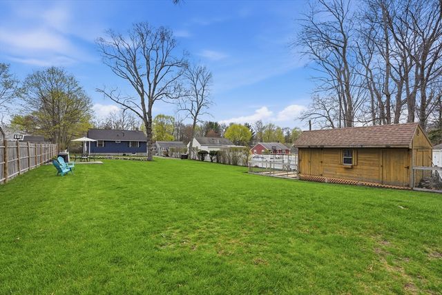 11 Roseen Ave, Weymouth, MA 02188