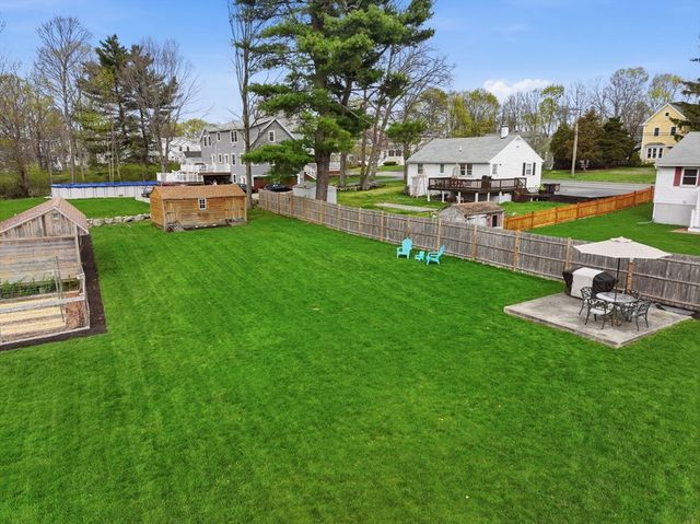 11 Roseen Ave, Weymouth, MA 02188