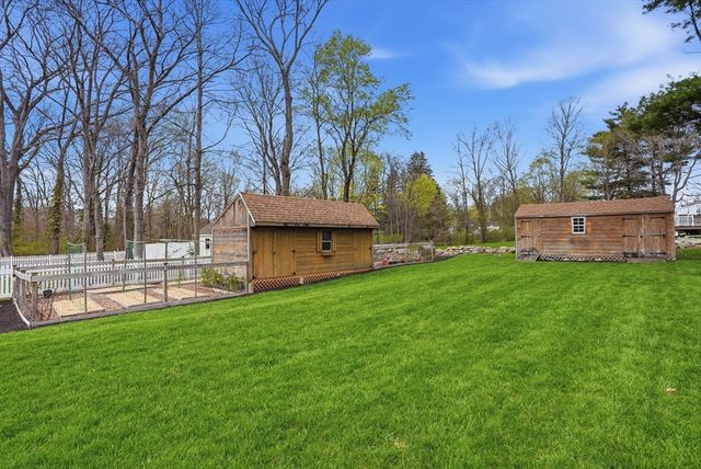11 Roseen Ave, Weymouth, MA 02188