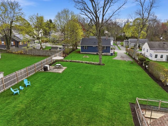 11 Roseen Ave, Weymouth, MA 02188