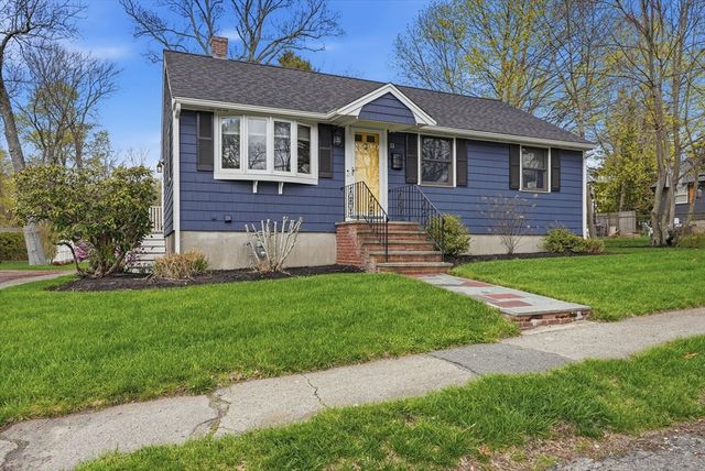 11 Roseen Ave, Weymouth, MA 02188