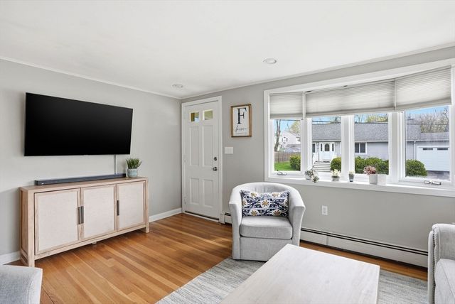 11 Roseen Ave, Weymouth, MA 02188