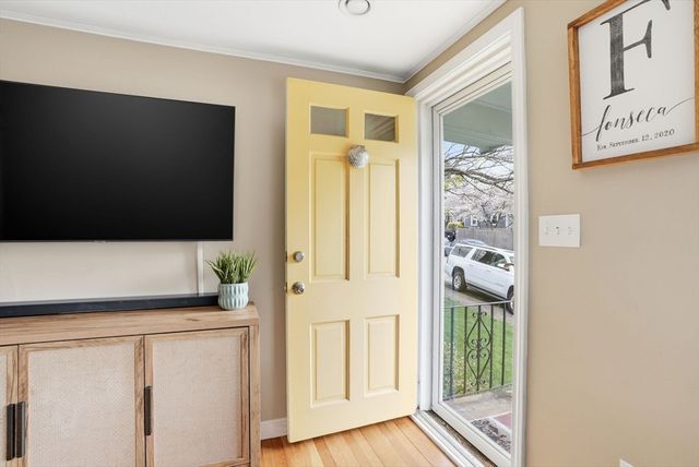 11 Roseen Ave, Weymouth, MA 02188