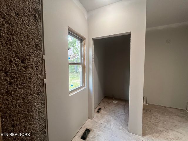 382 St George Drive, Crossville, TN 38558