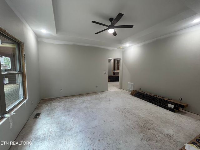 382 St George Drive, Crossville, TN 38558