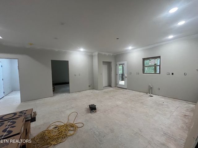 382 St George Drive, Crossville, TN 38558